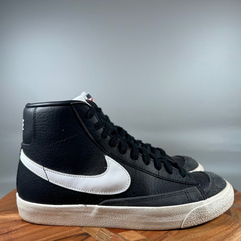 Nike Blazer Mid 77 Vintage Black White Mens Size 7 BQ6806-002 High Top Sneaker